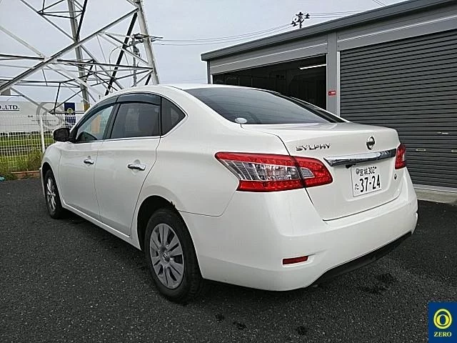 Nissan Sylphy  с аукциона в Японии