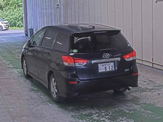 Toyota Wish  с аукциона в Японии