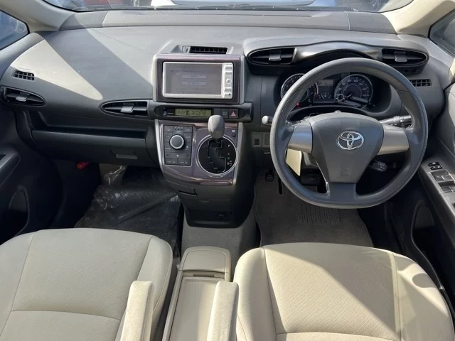 Toyota Wish  с аукциона в Японии
