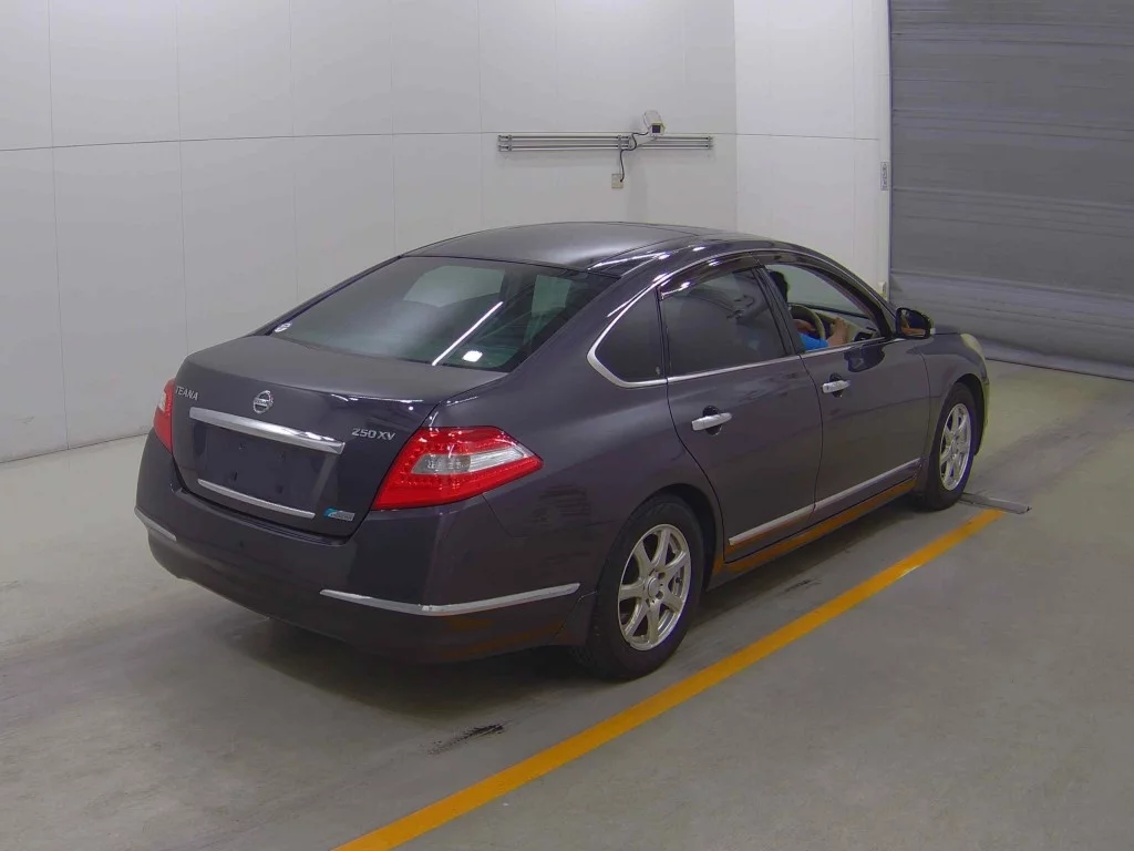 Nissan Teana  с аукциона в Японии