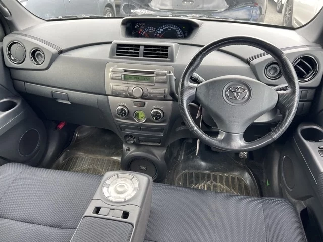 Toyota bB  с аукциона в Японии