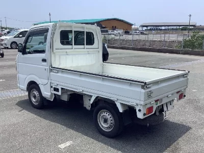 Nissan NT100 Clipper