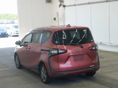Toyota Sienta