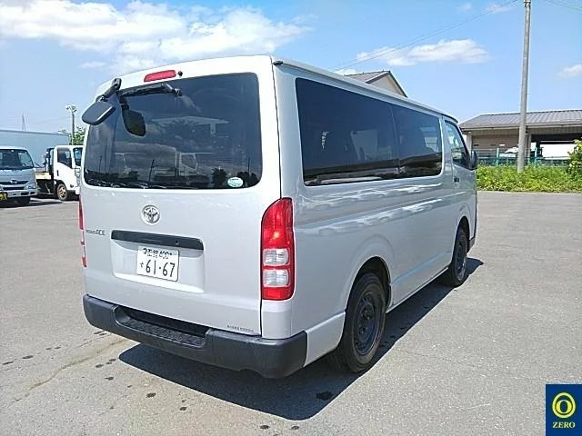 Toyota RegiusAce  с аукциона в Японии