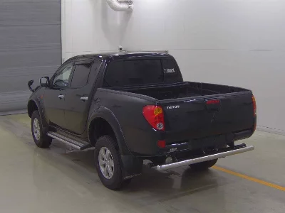 Mitsubishi Triton