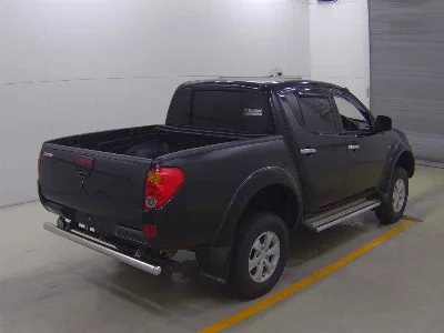 Mitsubishi Triton