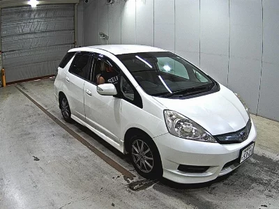 Honda FIT SHUTTLE HYBRID