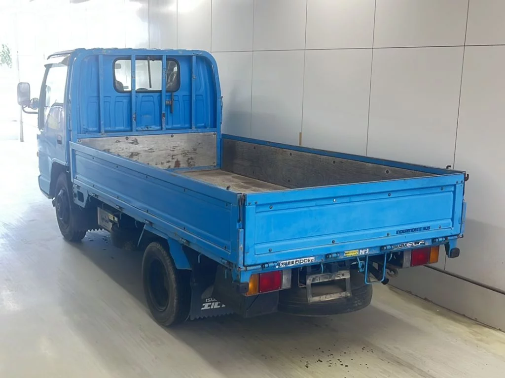 Isuzu Elf  с аукциона в Японии