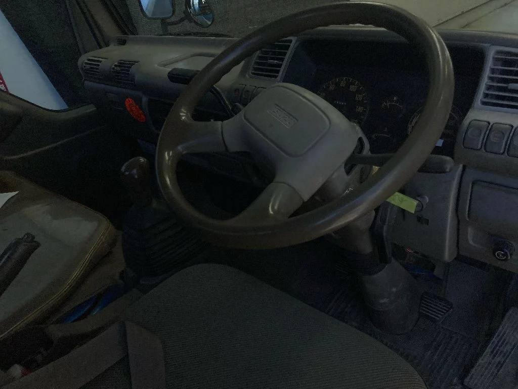 Isuzu Elf  с аукциона в Японии