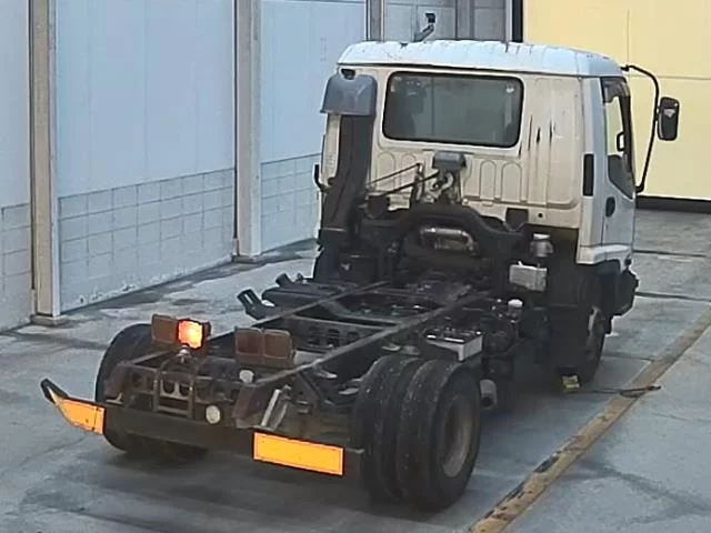 Isuzu Forward  с аукциона в Японии