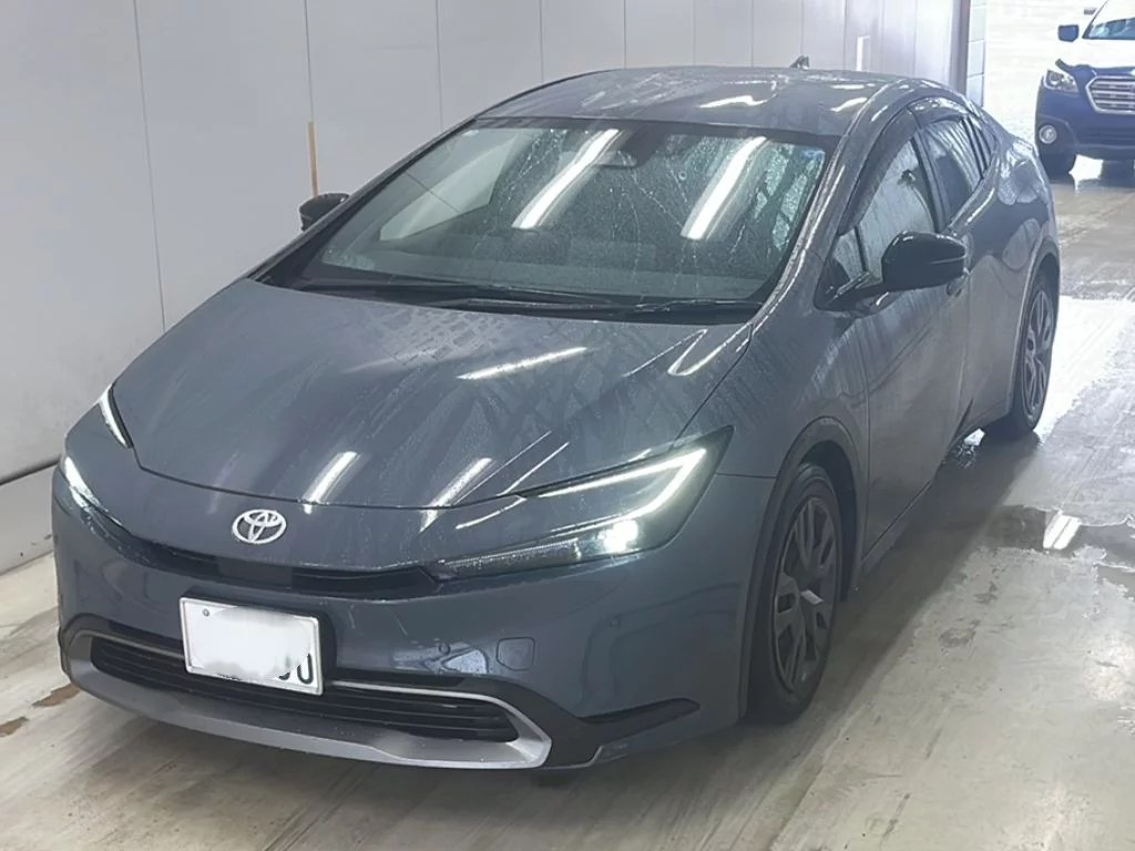 Toyota Prius  с аукциона в Японии