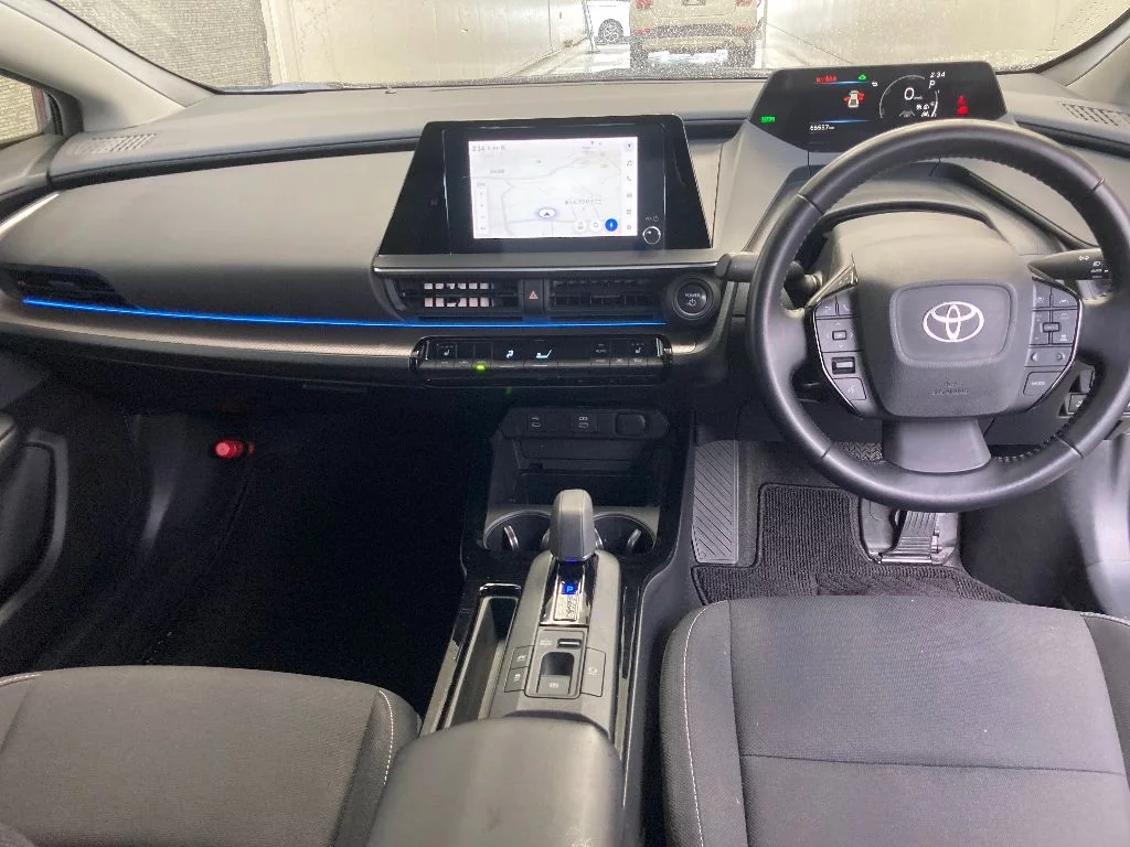 Toyota Prius  с аукциона в Японии