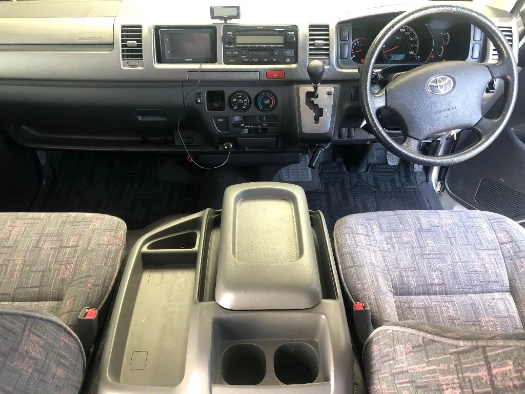 Toyota HiAce  с аукциона в Японии