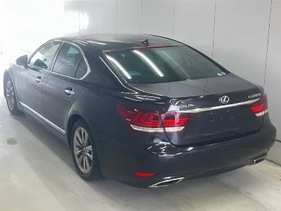 Lexus LS600h