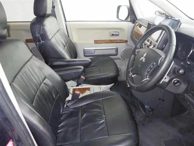 Mitsubishi Delica D:5  с аукциона в Японии