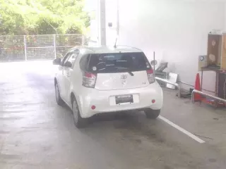 Toyota iQ
