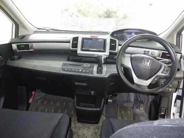Honda Freed  с аукциона в Японии