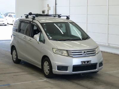 Honda Freed Spike