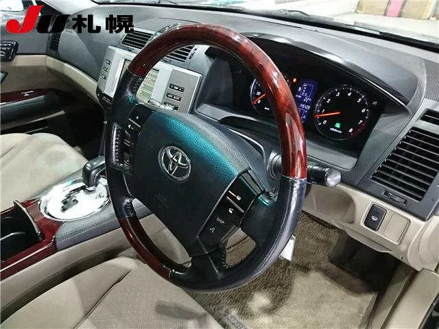 Toyota Mark X  с аукциона в Японии