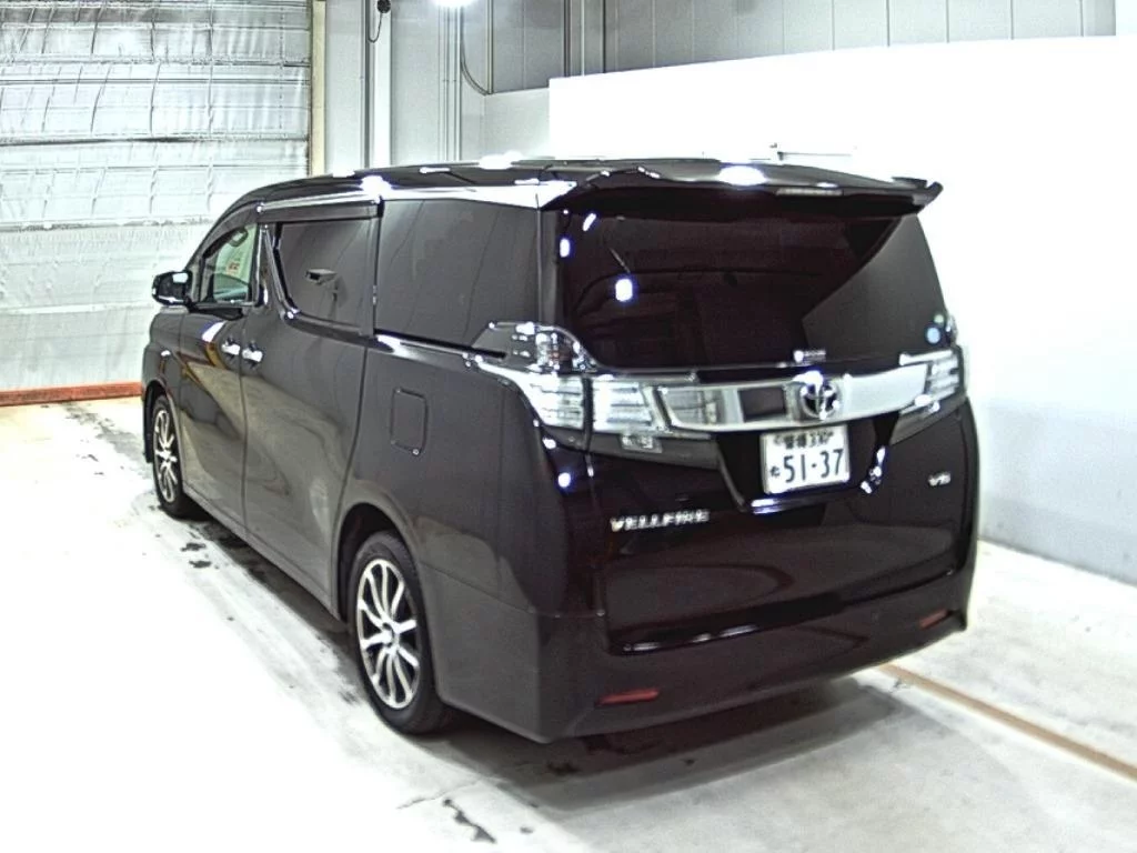 Toyota Vellfire  с аукциона в Японии