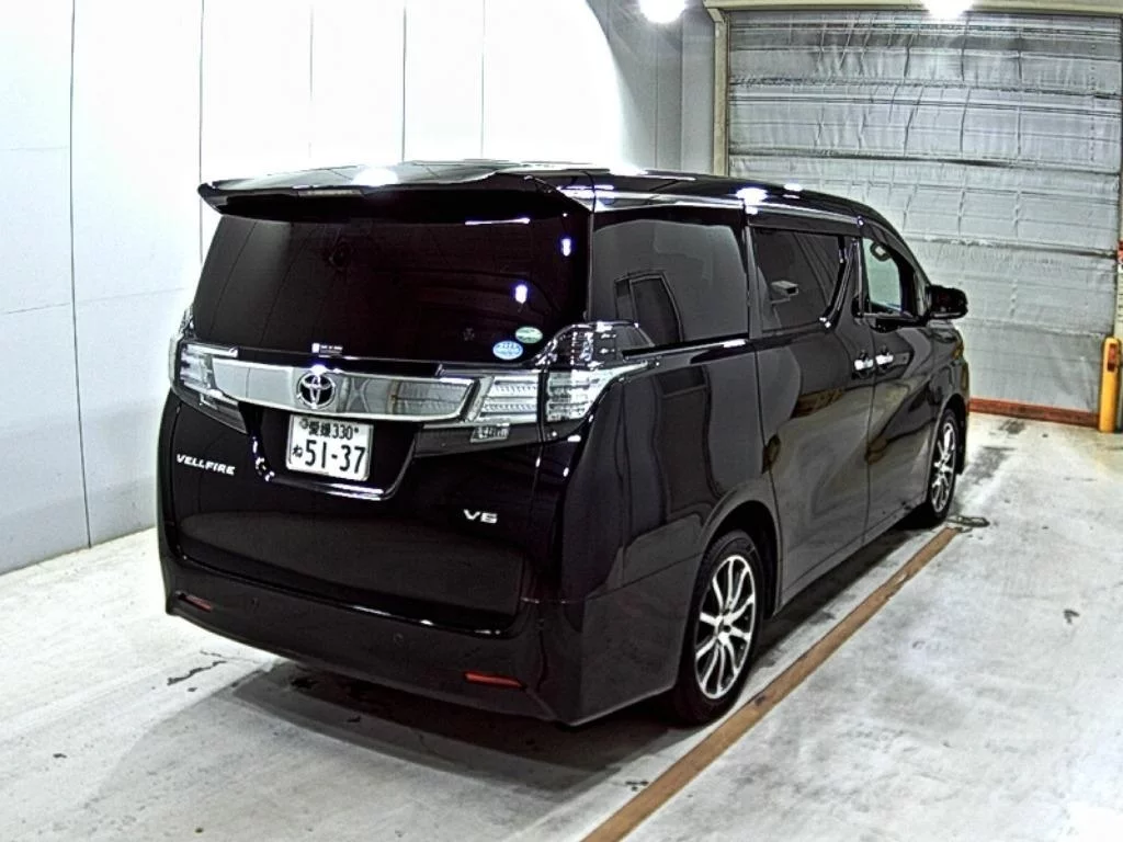Toyota Vellfire  с аукциона в Японии