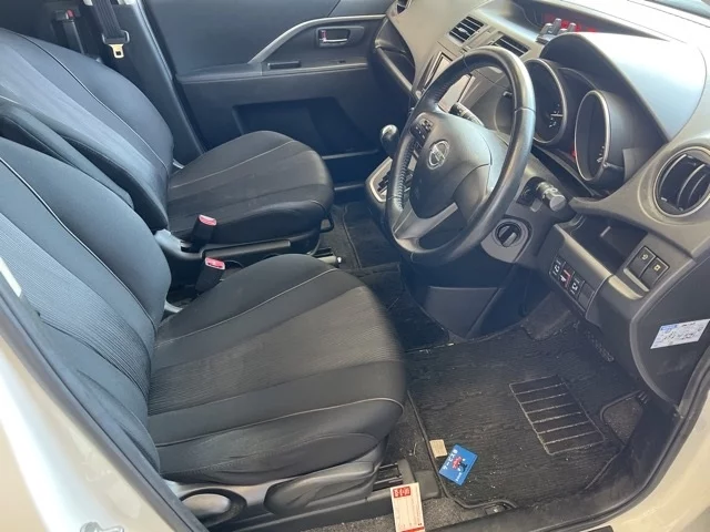 Nissan Lafesta  с аукциона в Японии