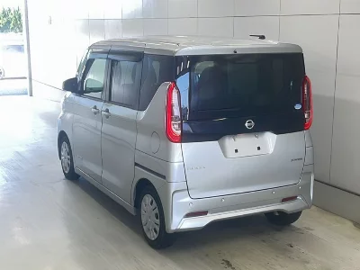 NISSAN ROOX