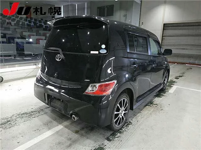 Toyota bB  с аукциона в Японии