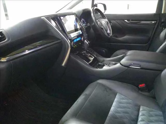 Toyota Vellfire  с аукциона в Японии