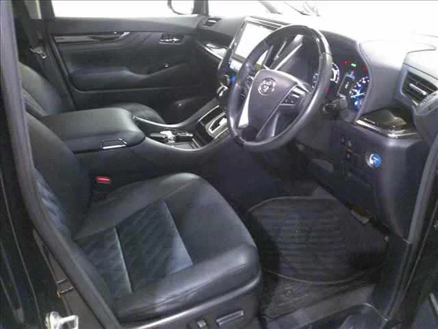 Toyota Vellfire  с аукциона в Японии