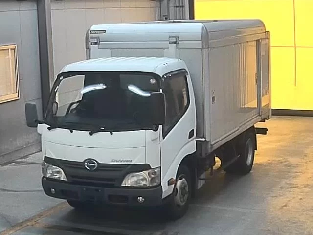 Hino Dutro  с аукциона в Японии