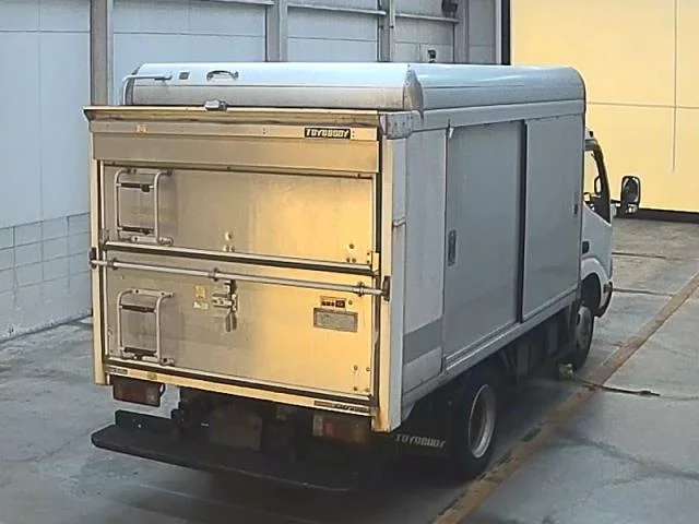 Hino Dutro  с аукциона в Японии