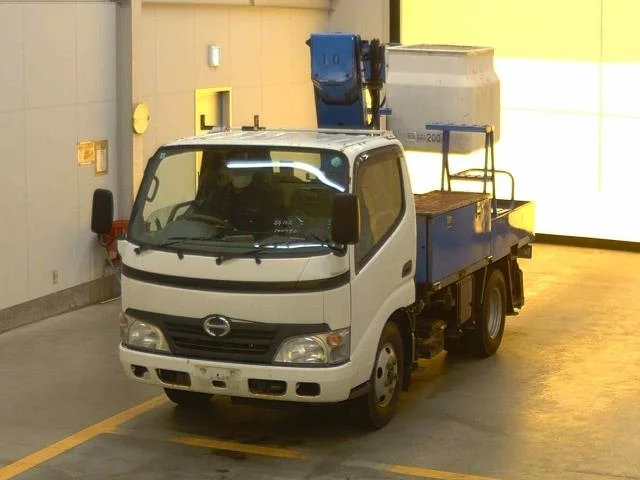 Hino Dutro  с аукциона в Японии