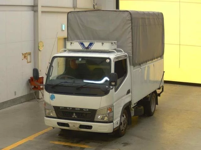 Mitsubishi Fuso Canter  с аукциона в Японии