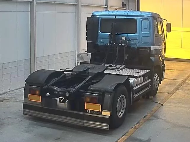 Nissan UD  с аукциона в Японии