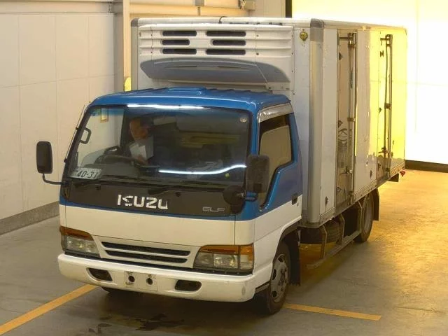 Isuzu Elf  с аукциона в Японии