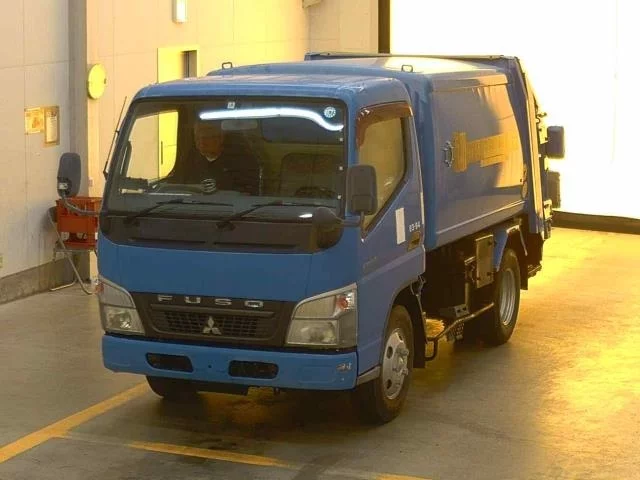 Mitsubishi Fuso Canter  с аукциона в Японии