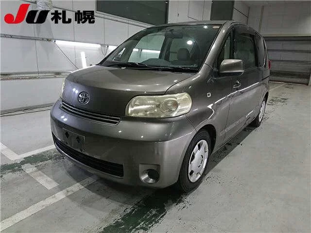 Toyota Porte  с аукциона в Японии