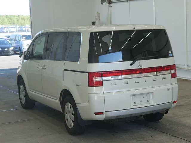 Mitsubishi Delica D:5  с аукциона в Японии