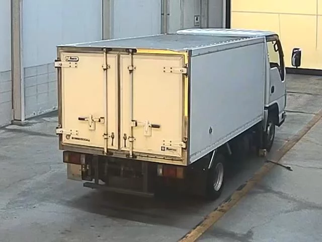 Isuzu Elf  с аукциона в Японии