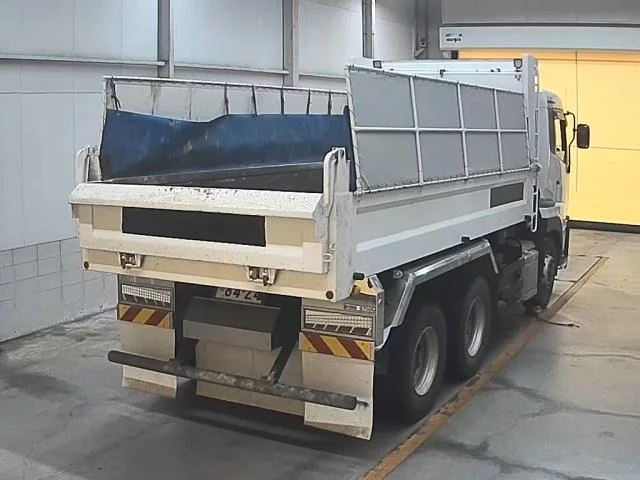 Nissan UD  с аукциона в Японии
