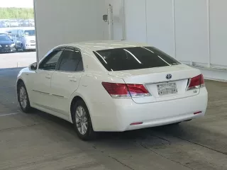 Toyota CROWN HYBRID