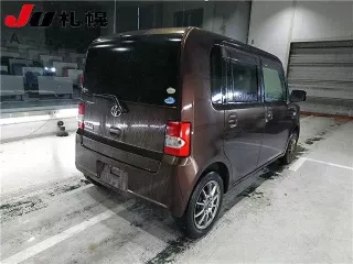 Toyota Pixis Space