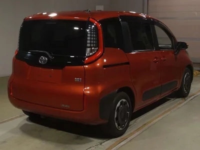 Toyota Sienta
