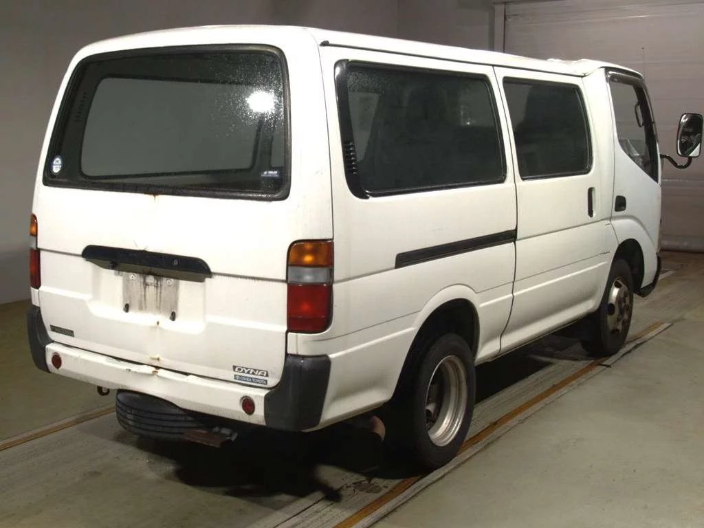 Toyota Dyna  с аукциона в Японии