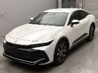 Цена авто Toyota Crown Crossover с аукционов Японии, номер кузова AZSH35, пробег 20 000, оценка 3