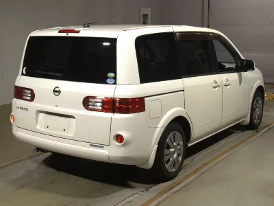 Nissan Lafesta