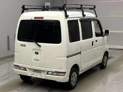 TOYOTA PIXIS VAN