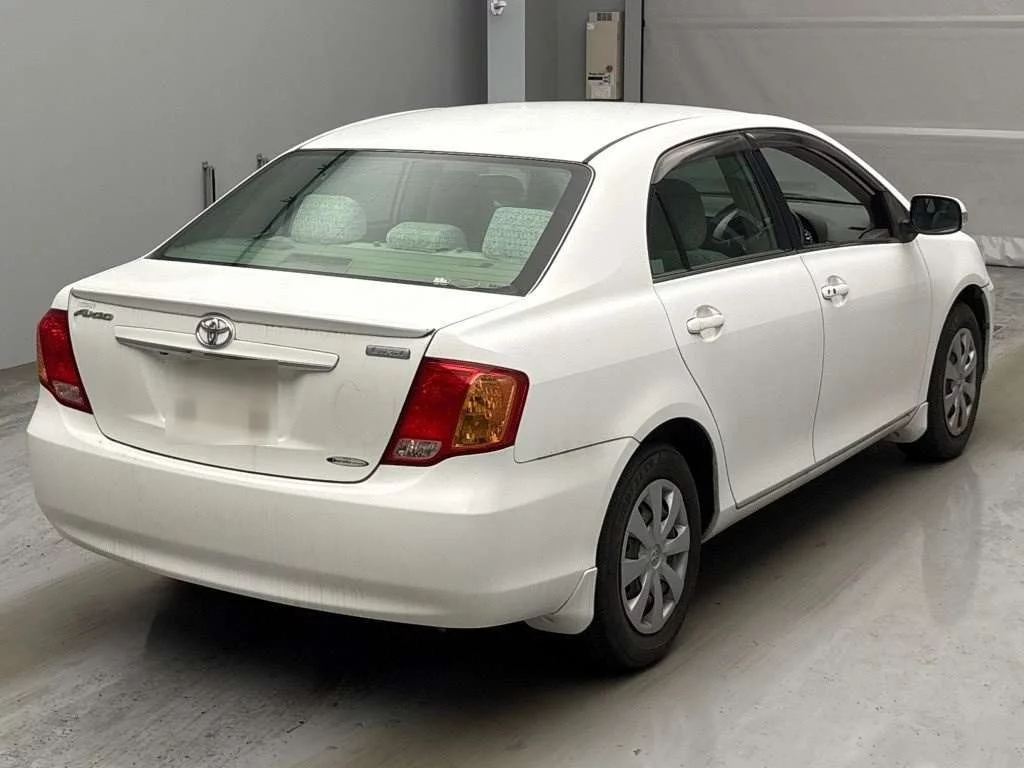 Toyota Corolla Axio  с аукциона в Японии
