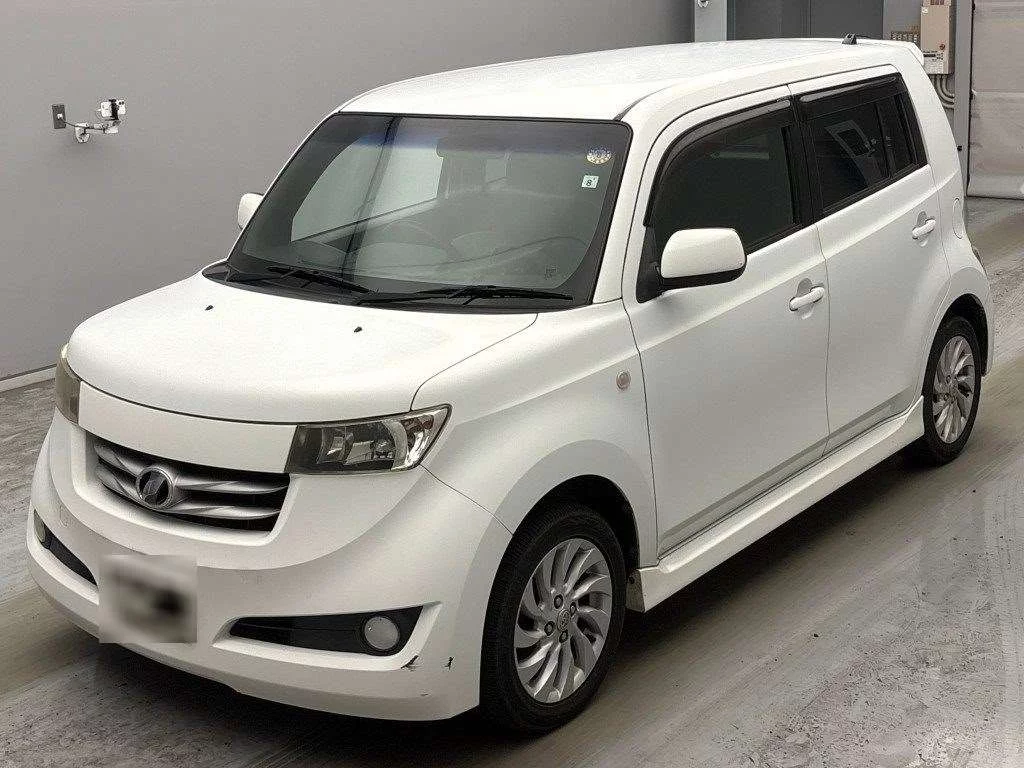 Toyota bB  с аукциона в Японии